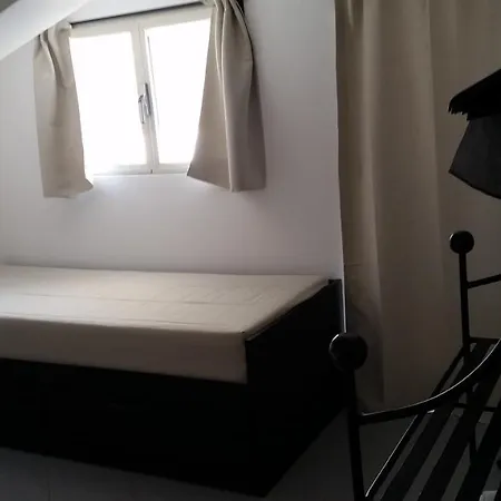 Cariddi Attic Bed & Breakfast *