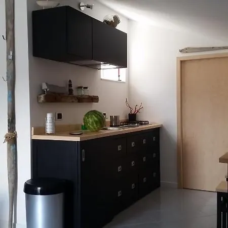 Bed & Breakfast Cariddi Attic Torre di Faro